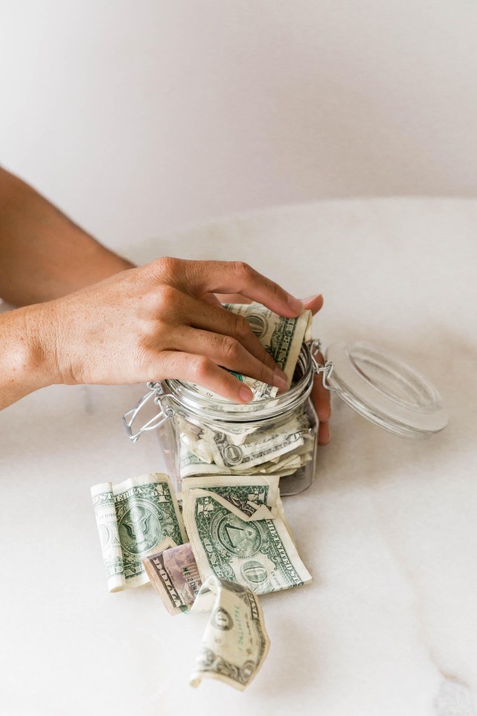 9 Easy Ways To Save Money on Your Shopping · Jenny in Neverland